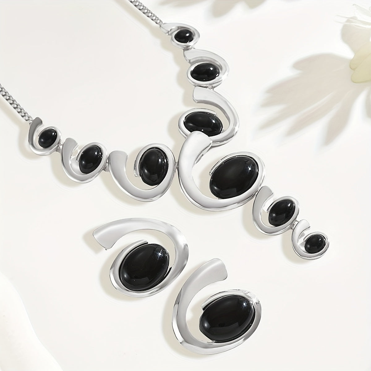 Black Spiral Rhinestone Jewelry Set – 2 Piece