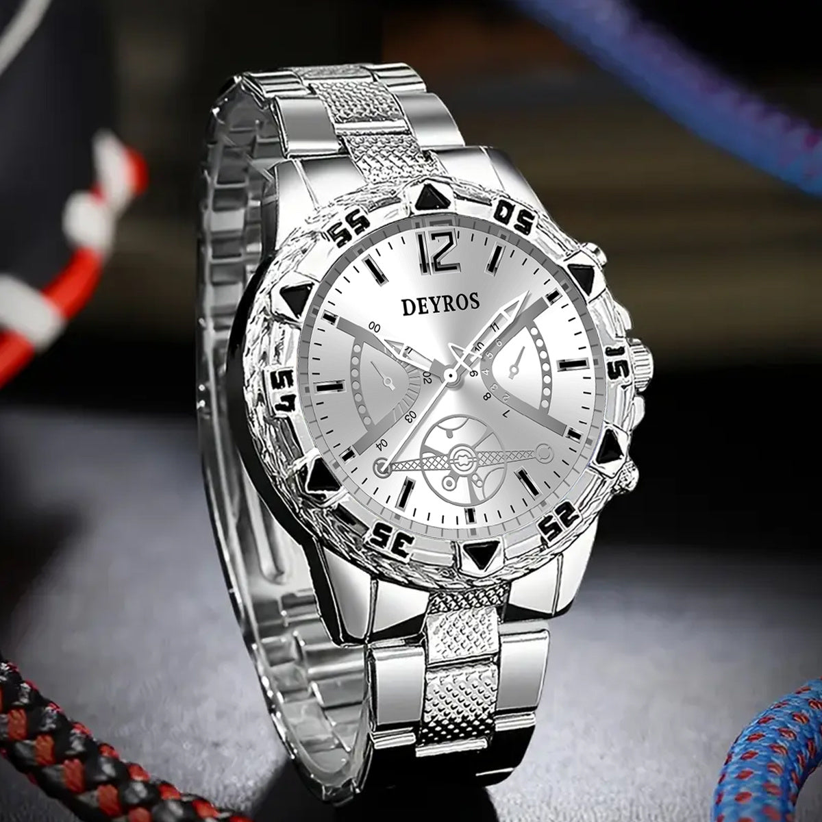 Minimalist Quartz Watch – Silver Steel