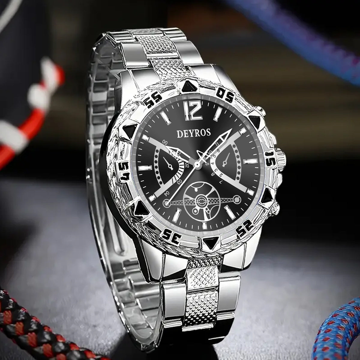 Minimalist Quartz Watch – Silver Steel