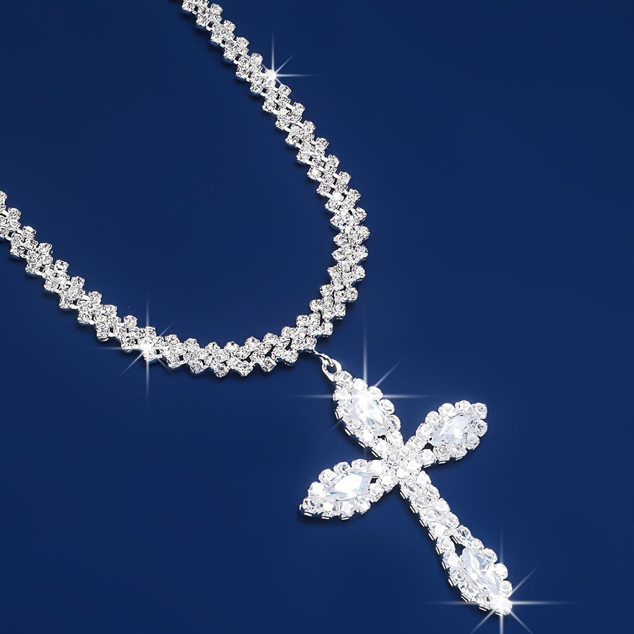 Luxury Cross Pendant Necklace – Silver Sparkle